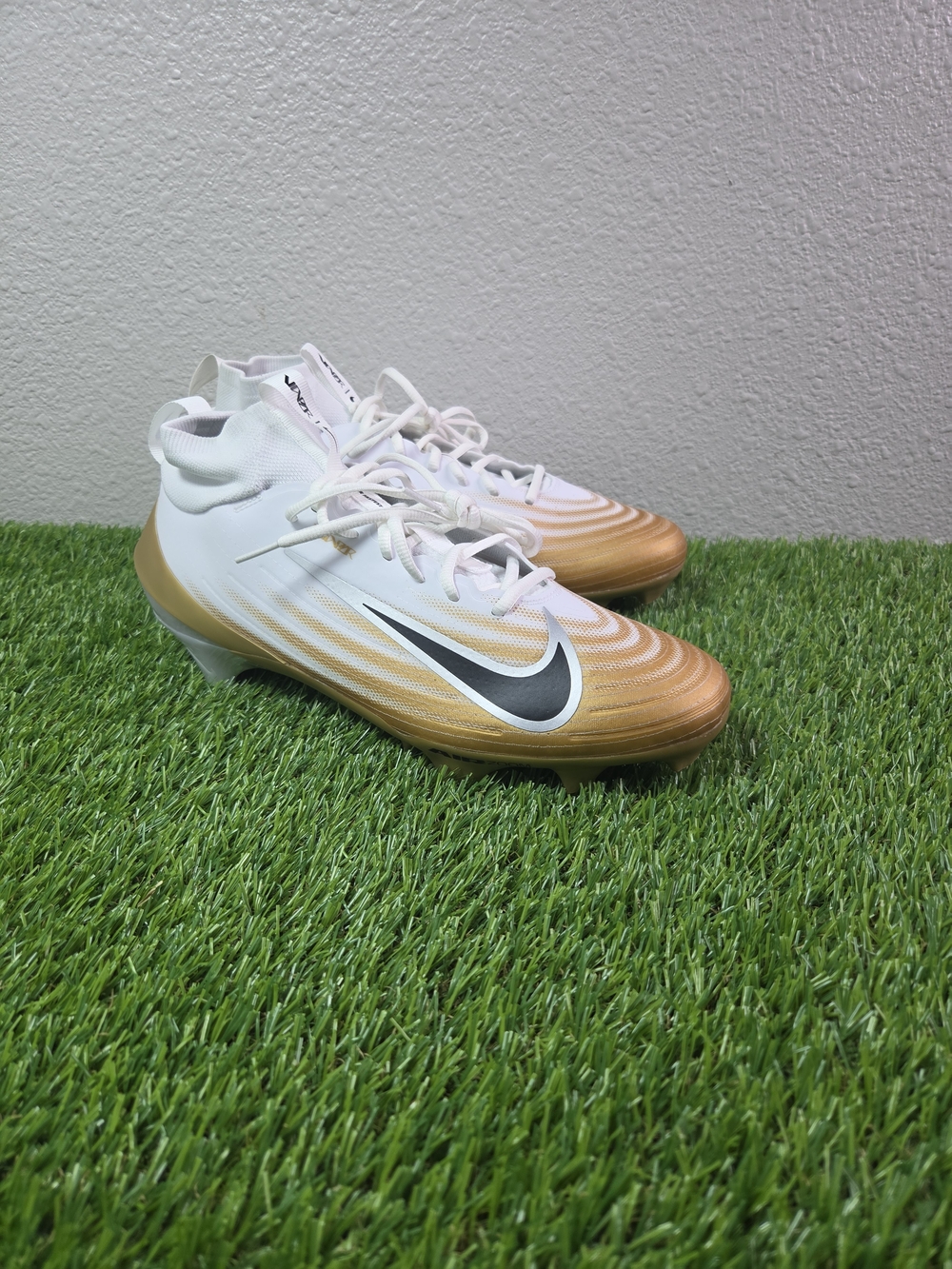 NIKE ZOOM AIR VAPOR PRO 1 WHITE METALLIC GOLD CLEATS FB3298-103 Size 11.5 - Picture 5 of 9
